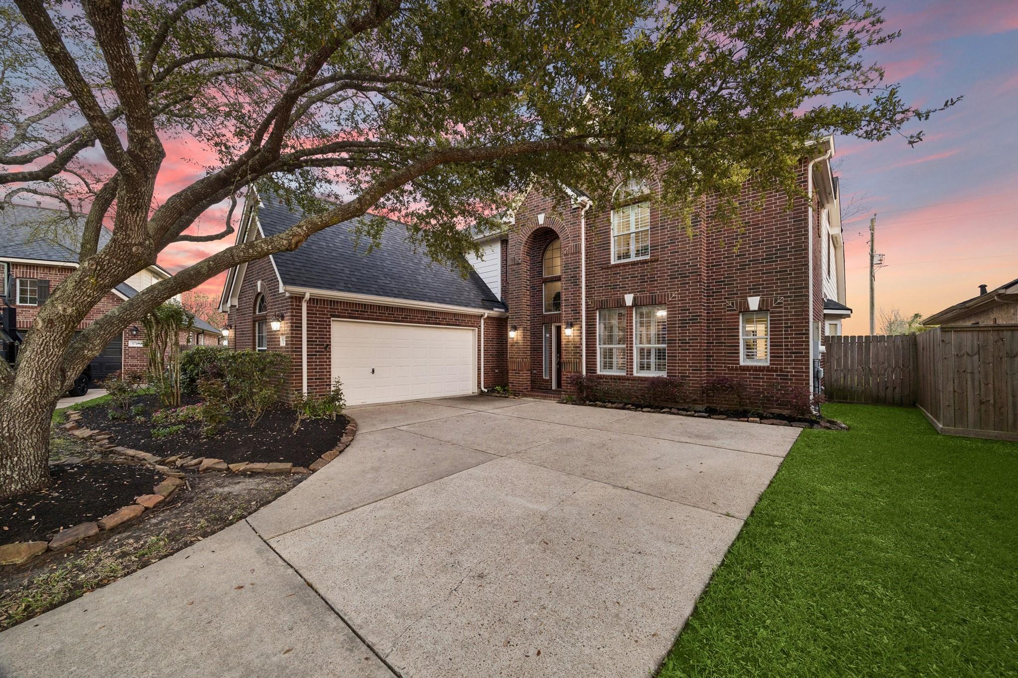 5102 Hidden Brook Ln