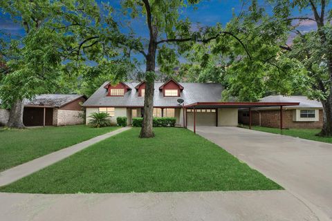 1013 Stevens Avenue Conroe TX 77301