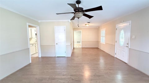 Tiny photo for 321 20th Avenue N, Texas City, TX 77590 (MLS # 61496031)