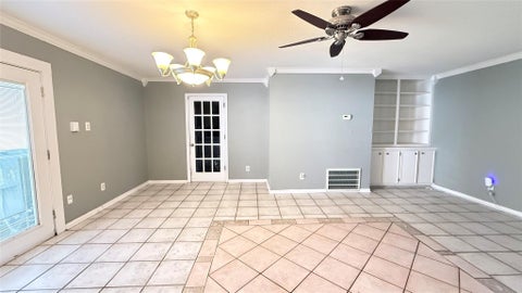 Tiny photo for 321 20th Avenue N, Texas City, TX 77590 (MLS # 61496031)