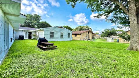 Tiny photo for 321 20th Avenue N, Texas City, TX 77590 (MLS # 61496031)