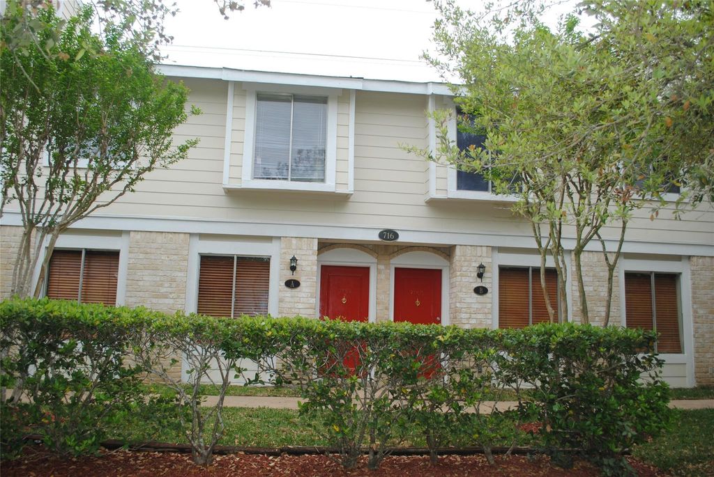 Photo of 716 Memorial Mews Street #A, Houston, TX 77079 (MLS # 10307910)