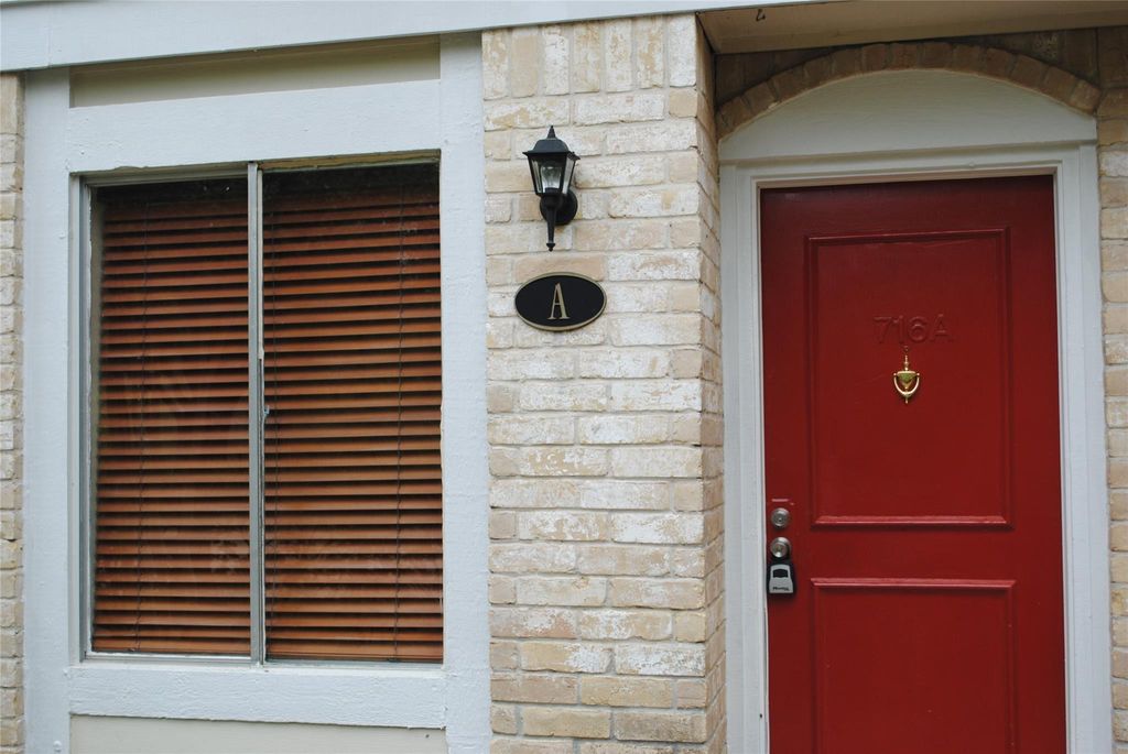 Photo of 716 Memorial Mews Street #A, Houston, TX 77079 (MLS # 10307910)