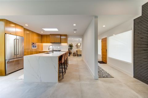 Photo of 303 Isolde Drive, Houston, TX 77024 (MLS # 3925253)