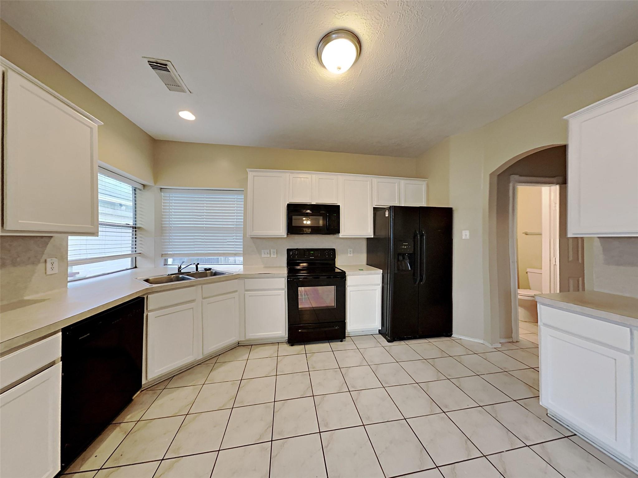 2218 Laurel Oaks Drive