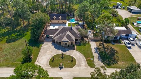 Photo of 1005 Lewis Ln, Kemah, TX 77565 (MLS # 29897342)