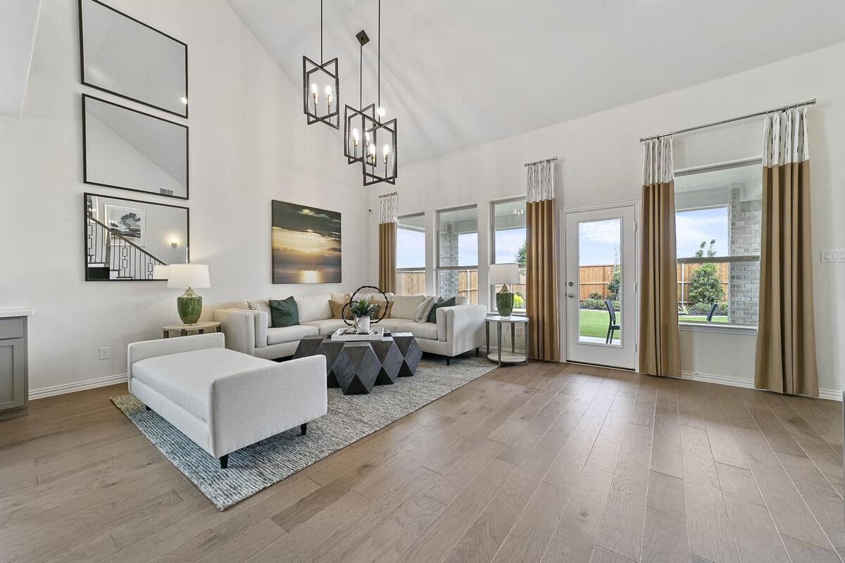 21115 Venetian Glass Lane