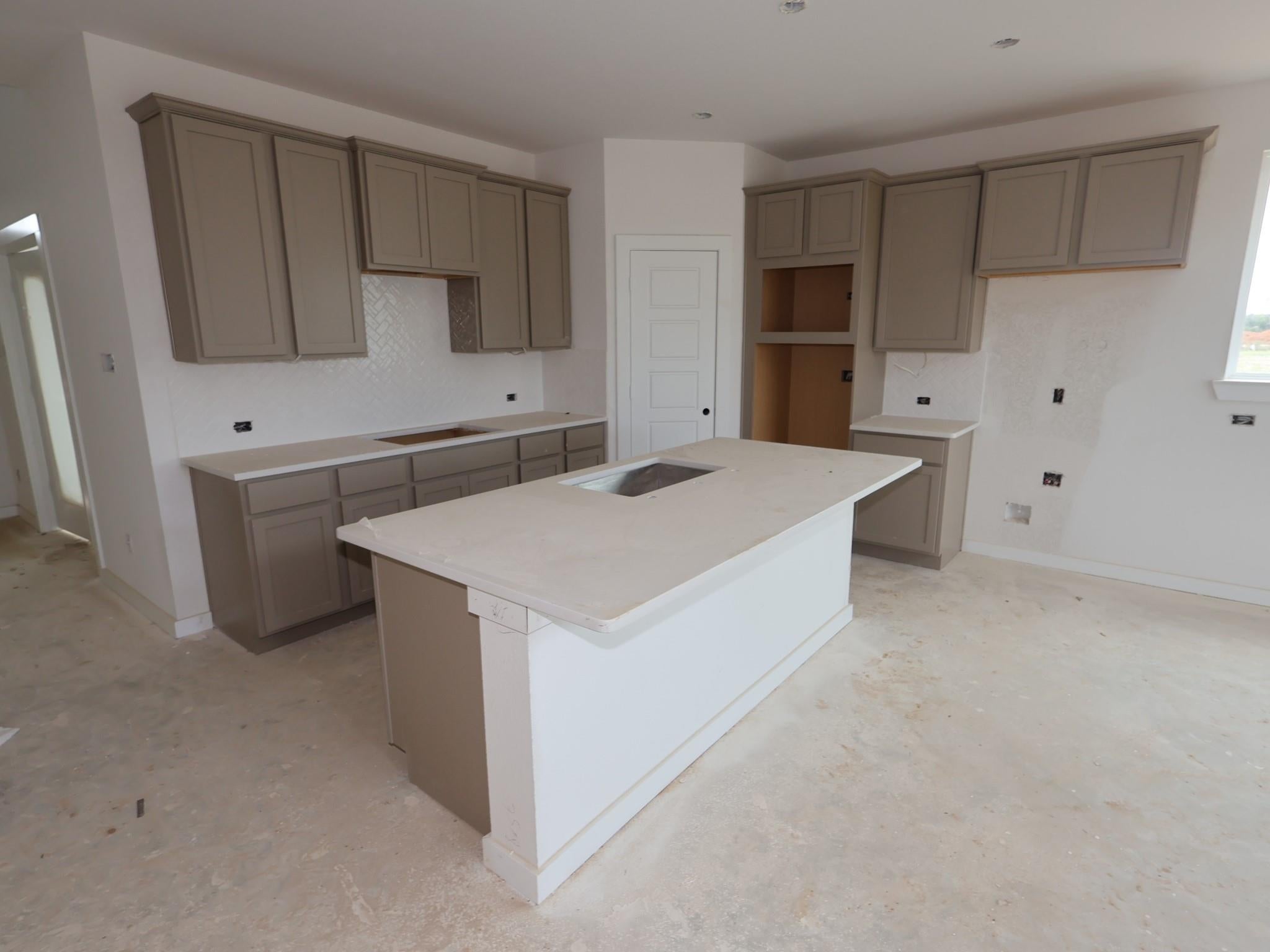 21115 Venetian Glass Lane