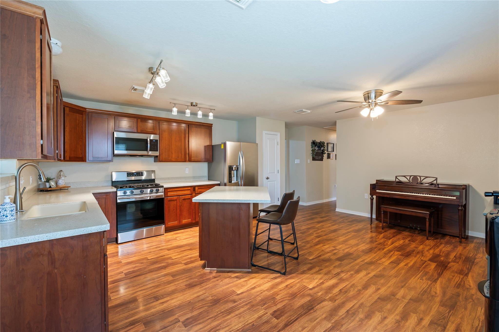 3812 Amanda Drive