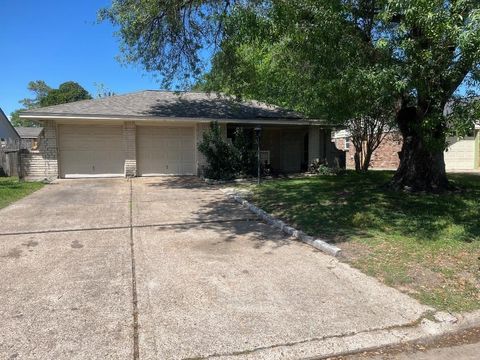 Photo of 7130 Log Hollow Drive, Houston, TX 77040 (MLS # 86677760)