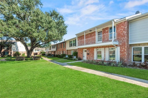 Photo of 14249 Lost Meadow Lane, Houston, TX 77079 (MLS # 27063724)