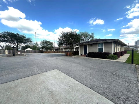 Photo of 507 Houston Street #4, Rosenberg, TX 77471 (MLS # 68487994)