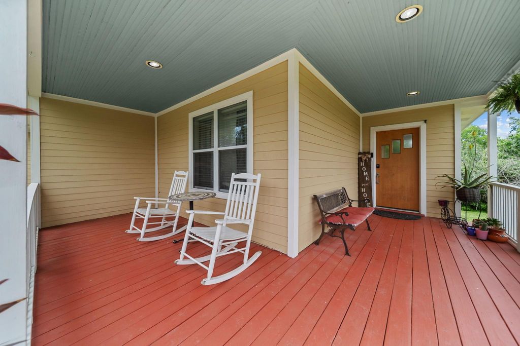 Photo of 202 Sweed Street, Brenham, TX 77833 (MLS # 93369016)