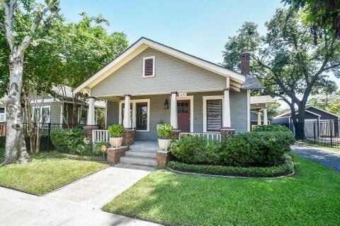 Photo of 1020 Algregg Street, Houston, TX 77009 (MLS # 76192691)