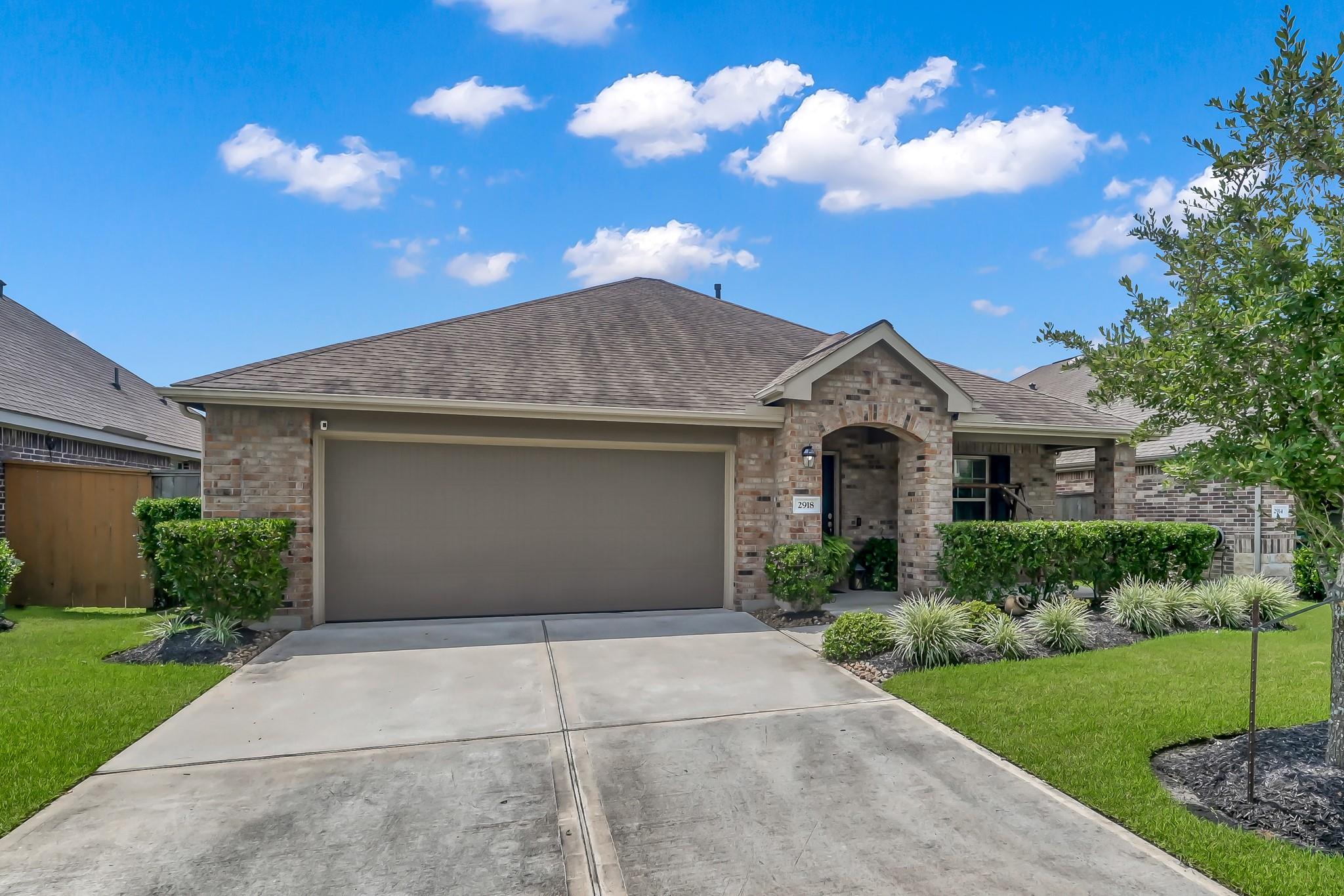 2918 Fox Ledge Court