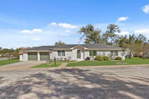 Photo of 712 E Kuehn Street, Bellville, TX 77418 (MLS # 63527819)