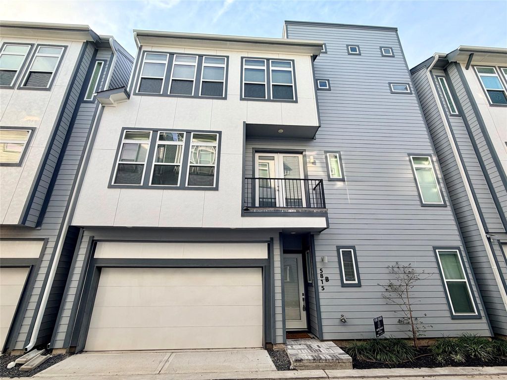 Photo of 5815 Fairdale Lane #B, Houston, TX 77057 (MLS # 97845434)