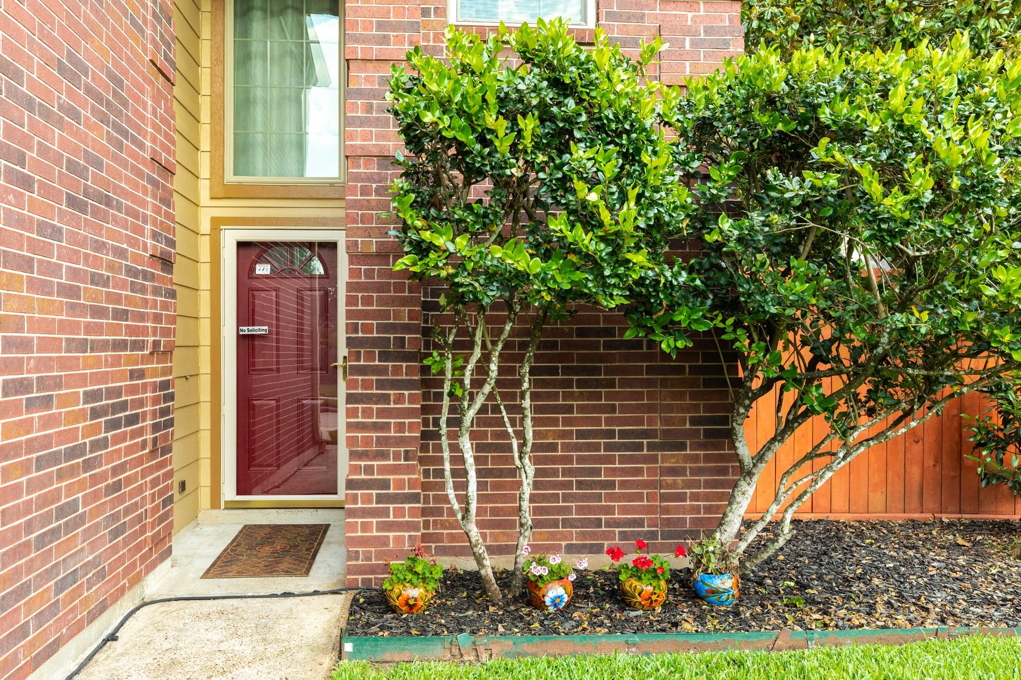 2205 Lady Leslie Lane