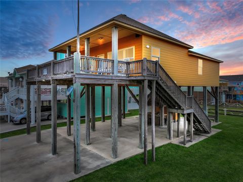 Photo of 1343 Sunrise, Crystal Beach, TX 77650 (MLS # 37526638)