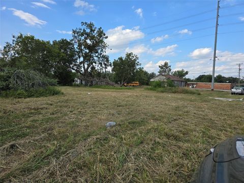 Photo of 9203 W Montgomery Road, Houston, TX 77088 (MLS # 62287175)