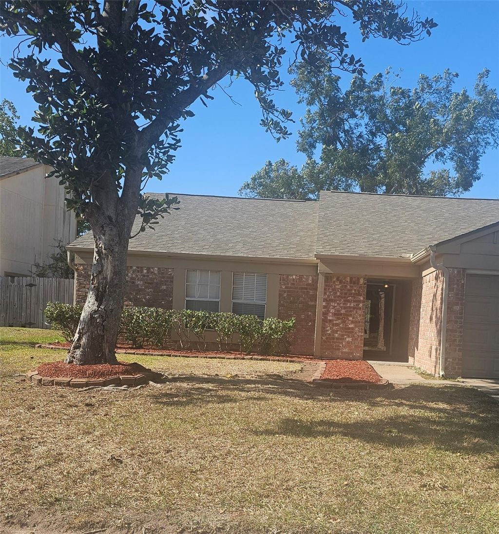 Photo of 16718 Running Quail Court, Houston, TX 77489 (MLS # 91207487)