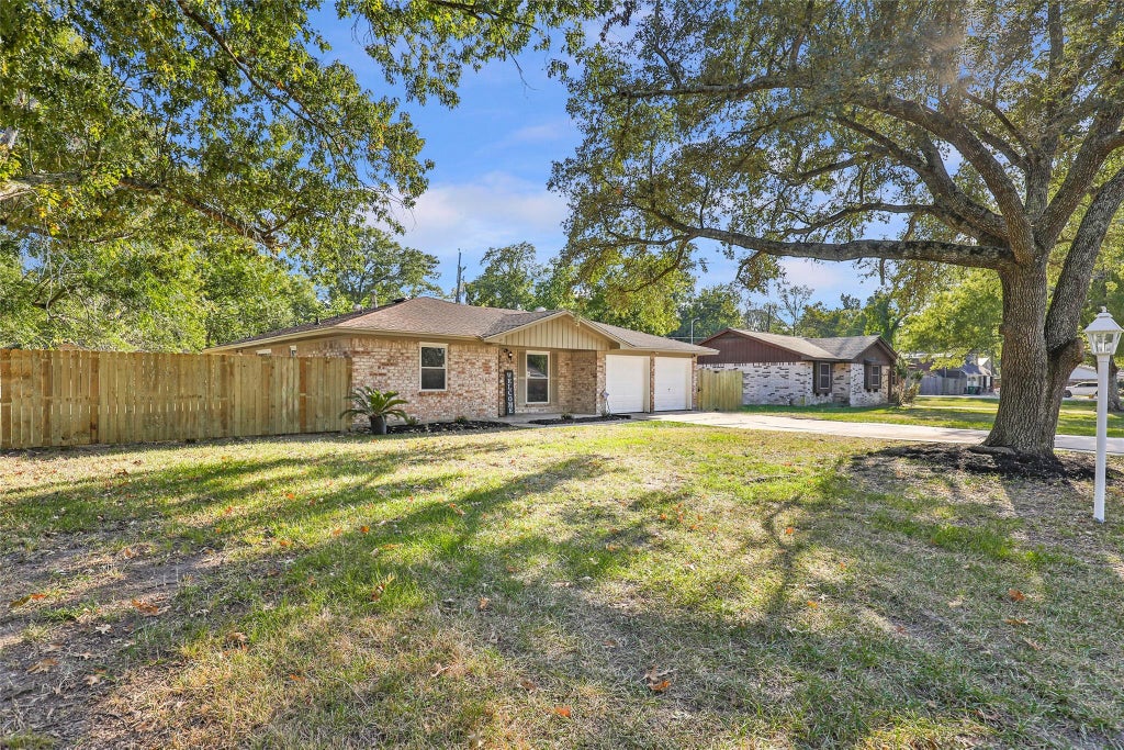 Photo of 906 Broad Ripple Drive, Huffman, TX 77336 (MLS # 16555304)