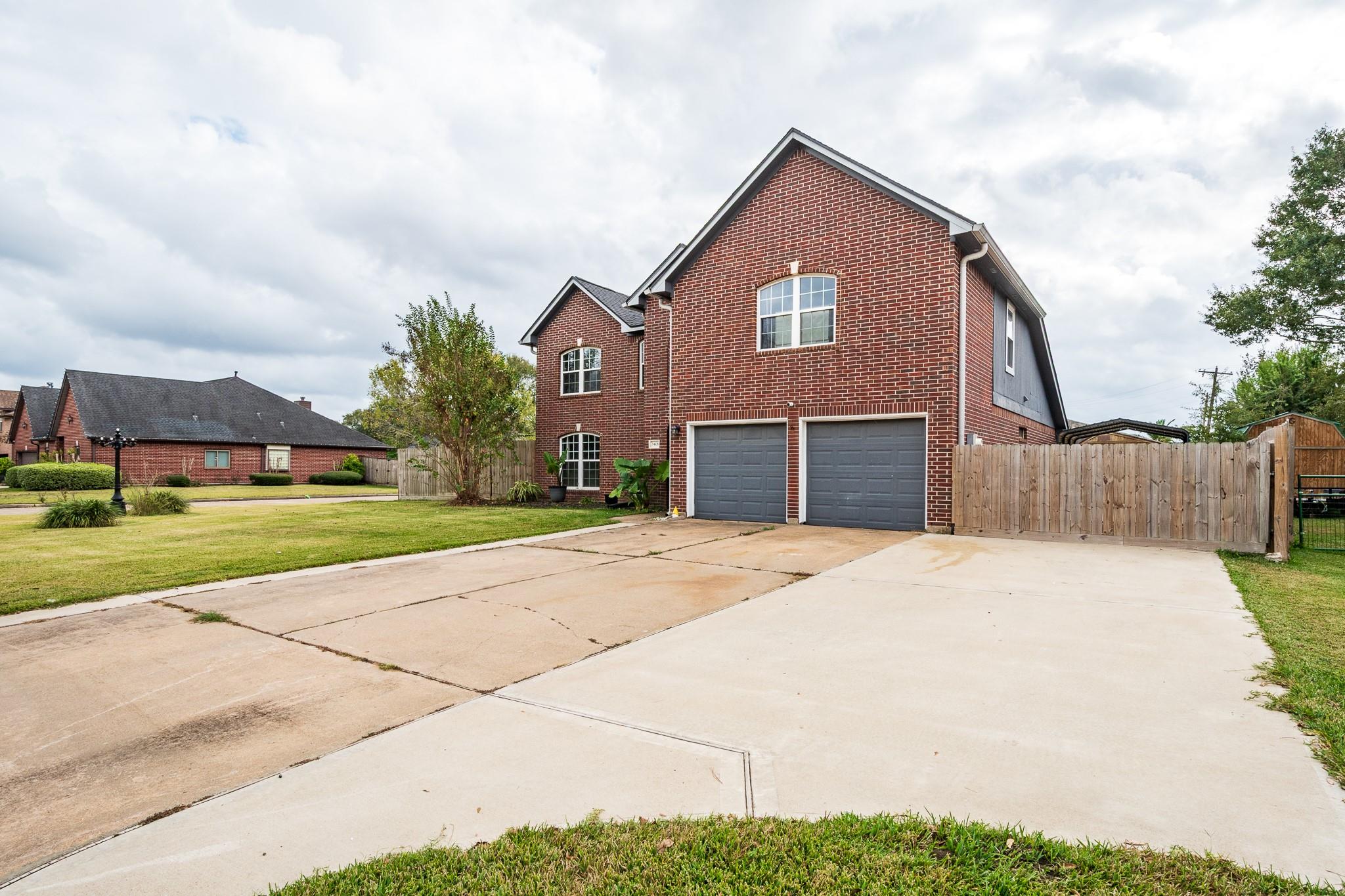 3401 Wood Fox Drive