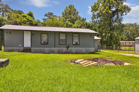 Photo of 508 Short Street, Cleveland, TX 77327 (MLS # 57406928)