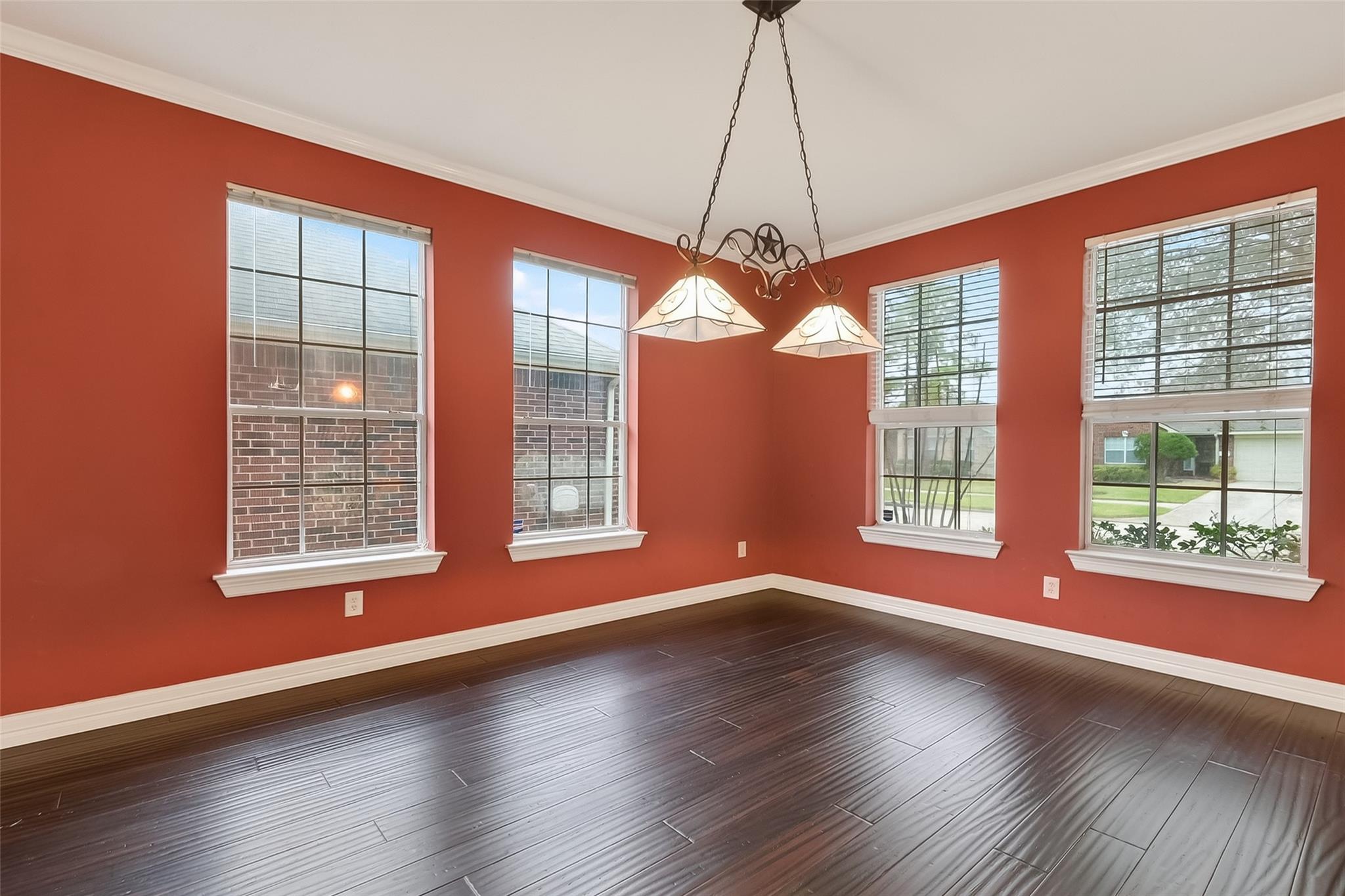 2423 Floral Ridge Drive