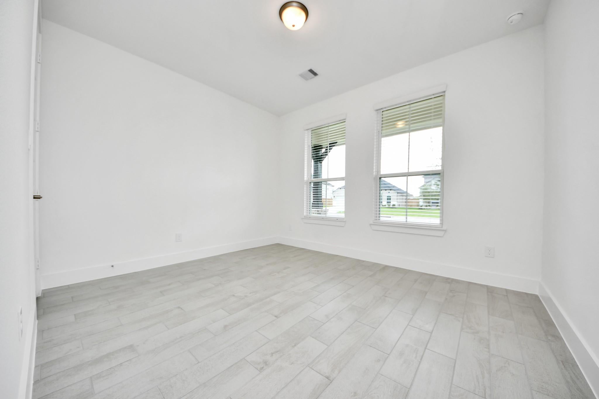 5906 Fox Peak Lane