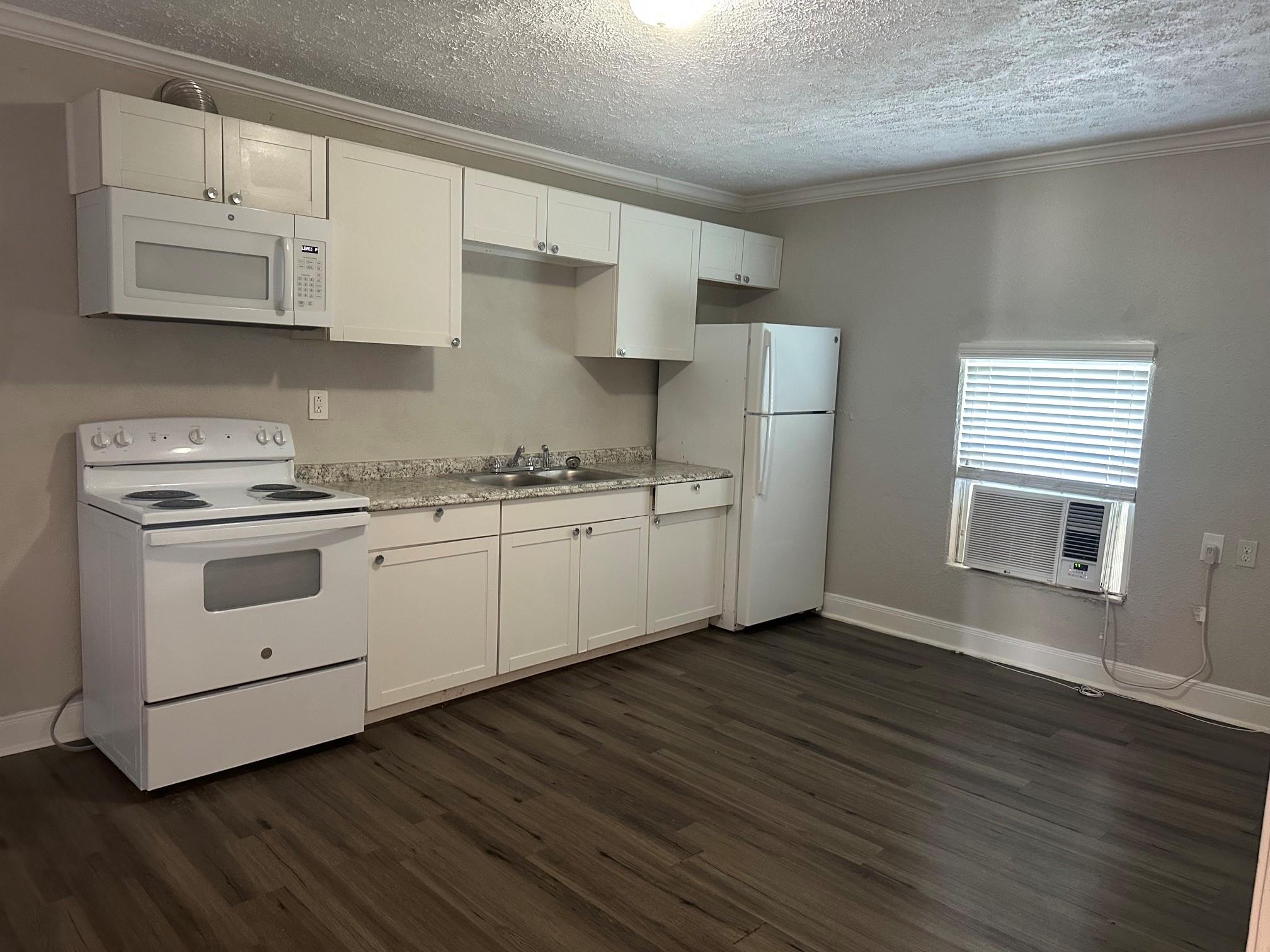 1709 W 4th Street