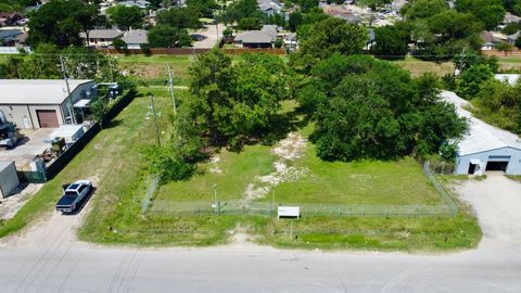 Photo of 4707 Steffani Lane, Houston, TX 77041 (MLS # 27082879)