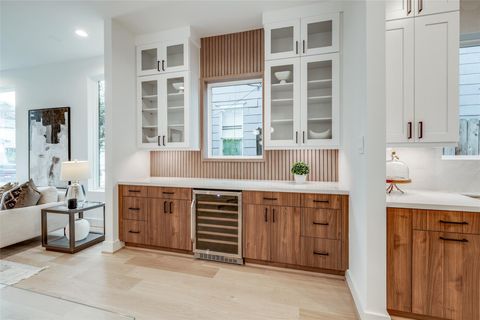 Tiny photo for 415 W Drew Street, Houston, TX 77006 (MLS # 62343840)