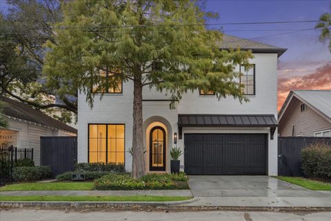 Photo of 1119 Willard Street, Houston, TX 77006 (MLS # 76437225)