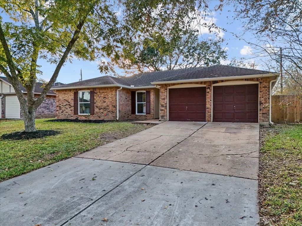Photo of 1405 Newport Boulevard, League City, TX 77573 (MLS # 65475206)