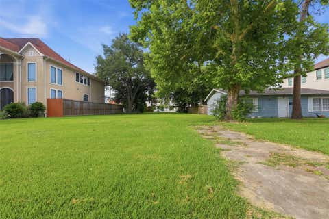 Vacant Land For Sale - 5115 Locust Street<br/> Bellaire, TX 77401