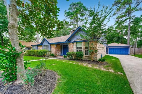 Homes For Sale - 23007 Squirrel Tree Street<br/> Harris County, Spring, TX 77389