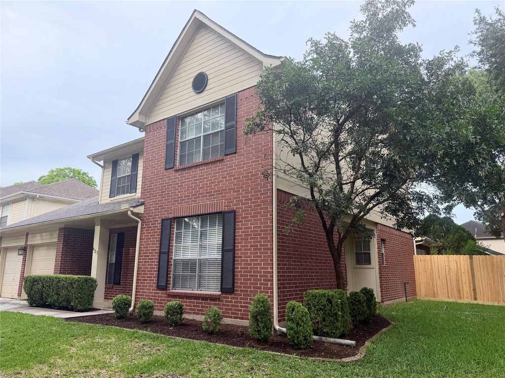 Photo of 427 Birch Hill Drive, Sugar Land, TX 77479 (MLS # 62103831)