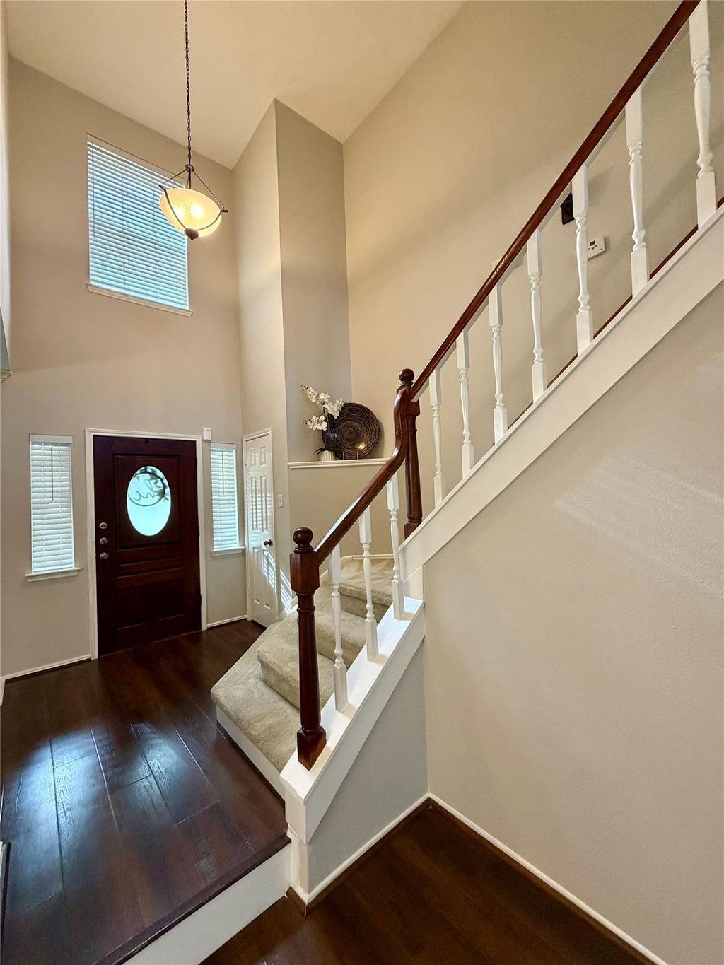 Photo of 427 Birch Hill Drive, Sugar Land, TX 77479 (MLS # 62103831)
