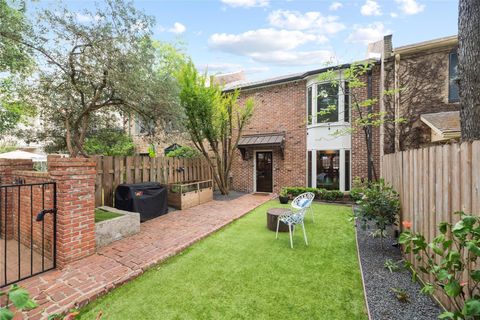 Photo of 1504 Hyde Park Boulevard, Houston, TX 77006 (MLS # 16549632)