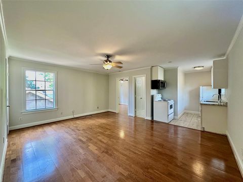 Photo of 114 Munford Street #1/2, Houston, TX 77008 (MLS # 97387694)