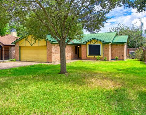 Photo of 3122 Edgewood Drive, Dickinson, TX 77539 (MLS # 94781475) Photo of 3122 Edgewood Drive, Dickinson, TX 77539 (MLS # 94781475)
