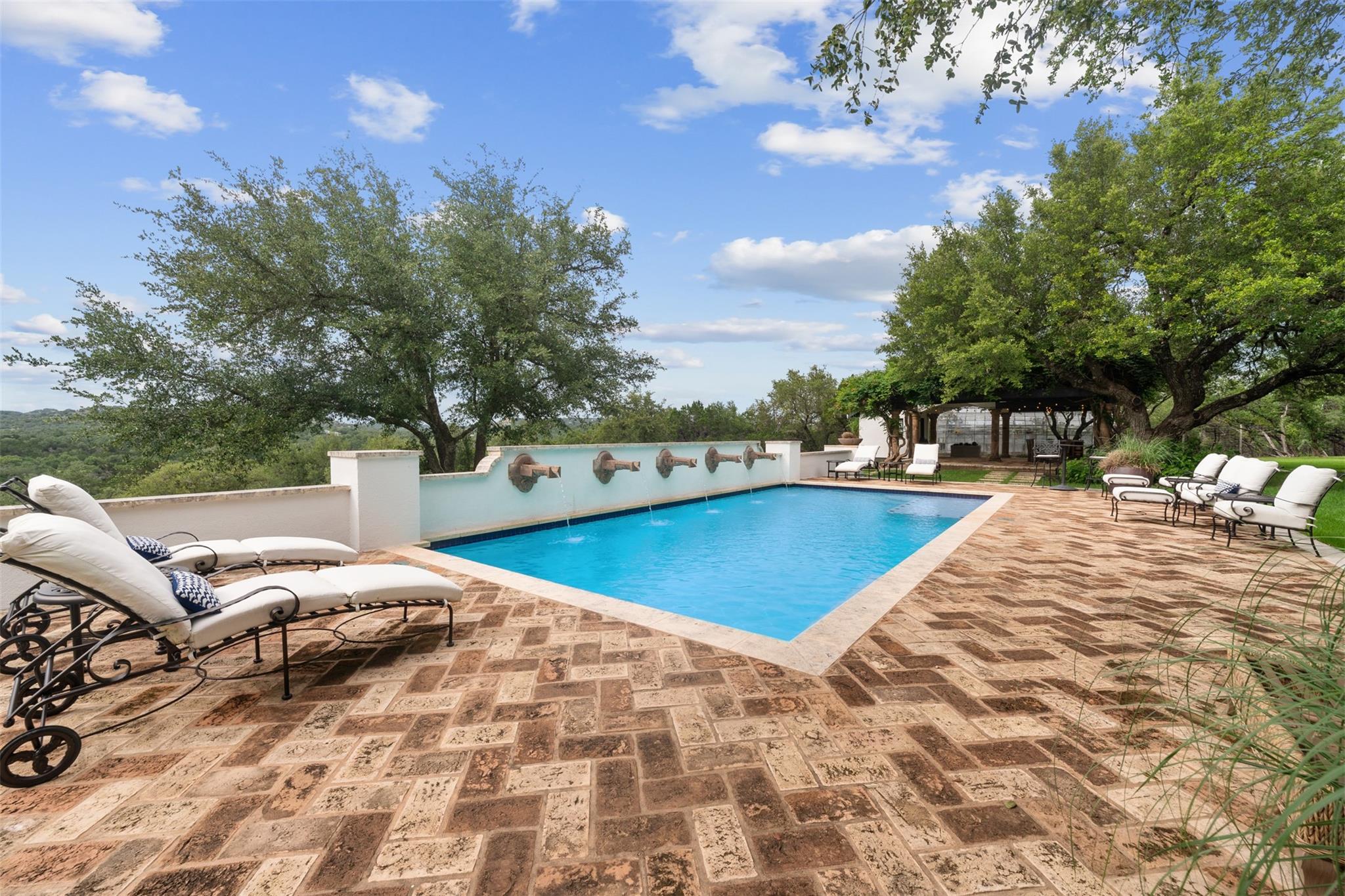 34000 Smithson Valley Road