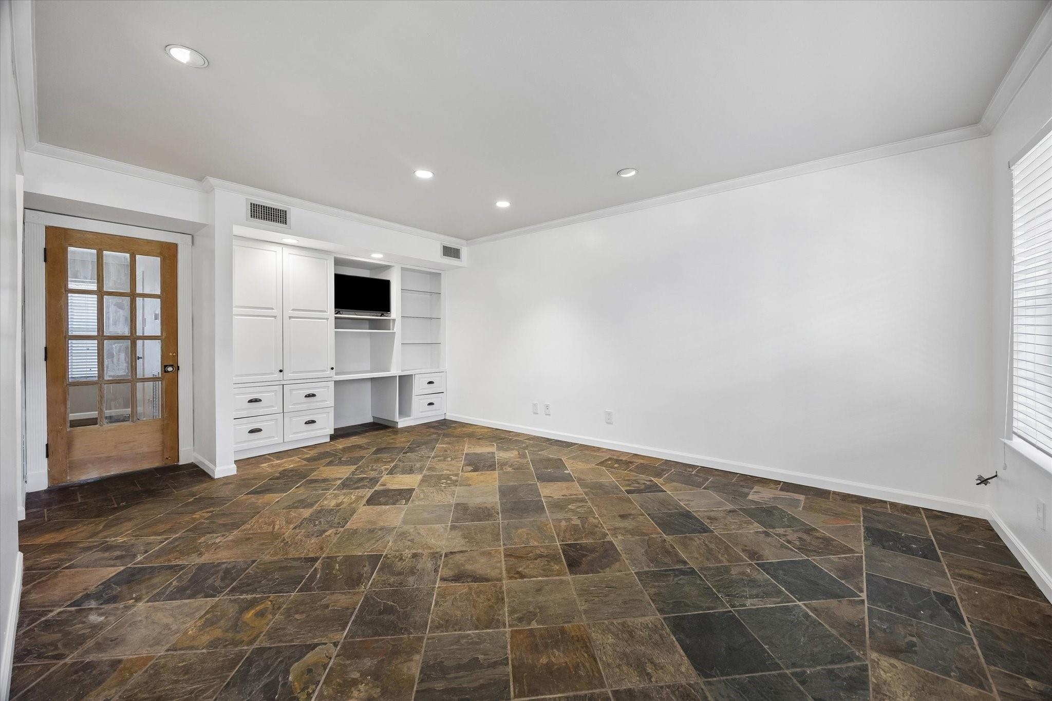 3131 Southwest Freeway C26