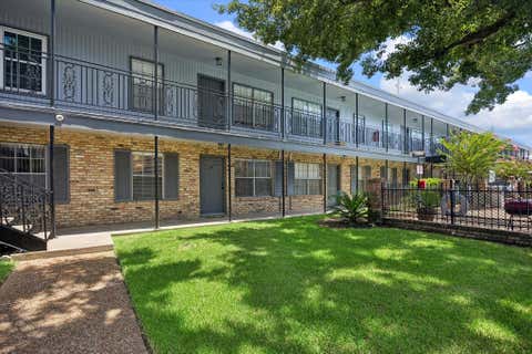 Photo of 3131 Southwest Freeway #C26, Houston, TX 77098 (MLS # 53529767)