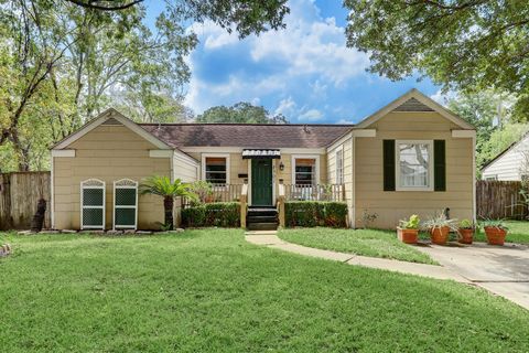 4301 Phil Street Bellaire TX 77401