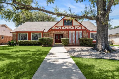 Photo of 3019 Stetson Lane, Houston, TX 77043 (MLS # 43564526)