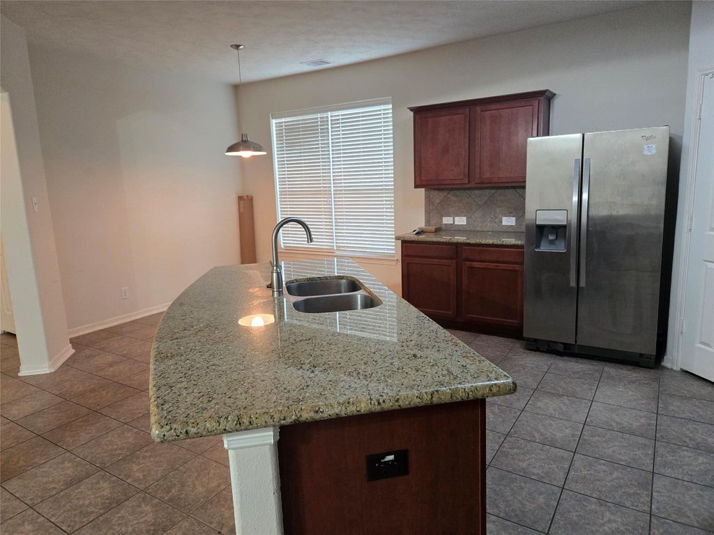 Photo of 9903 Onyx Trail Drive, Rosharon, TX 77583 (MLS # 94726340)