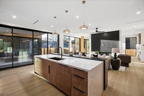 505 Wilmington Drive Bellaire TX 77401