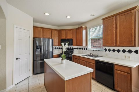 Tiny photo for 122 W Russet Grove Circle, The Woodlands, TX 77384 (MLS # 79095357)